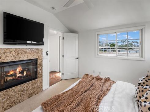 600  36th  , Newport Beach, CA