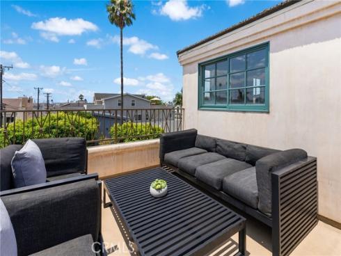 600  36th  , Newport Beach, CA