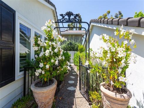 2107  Arbutus St  , Newport Beach, CA