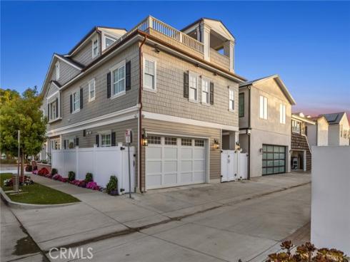 1752  Plaza Del Norte  , Newport Beach, CA