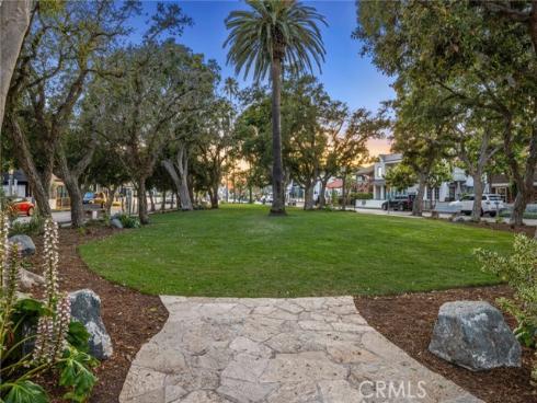 1752  Plaza Del Norte  , Newport Beach, CA