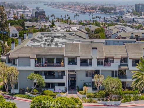 240  Nice  213  Lane, Newport Beach, CA