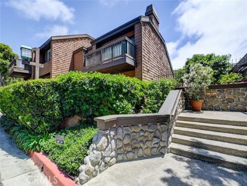 32  Canyon Island   Drive, Newport Beach, CA