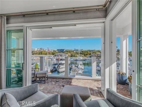 317  E. Bayfront  , Newport Beach, CA