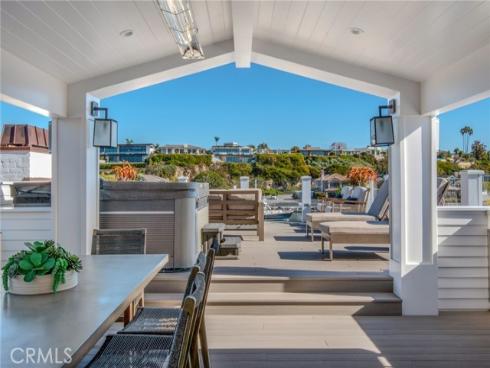 317  E. Bayfront  , Newport Beach, CA