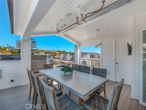 317  E. Bayfront  , Newport Beach, CA