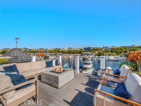 317  E. Bayfront  , Newport Beach, CA