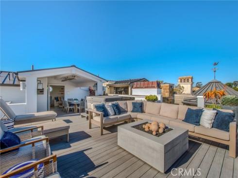 317  E. Bayfront  , Newport Beach, CA