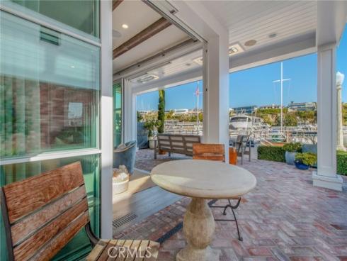 317  E. Bayfront  , Newport Beach, CA