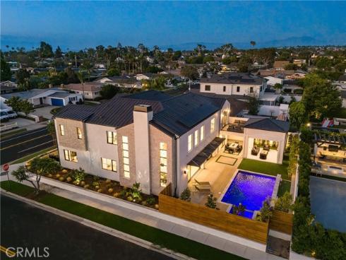 1435  Mariners  , Newport Beach, CA