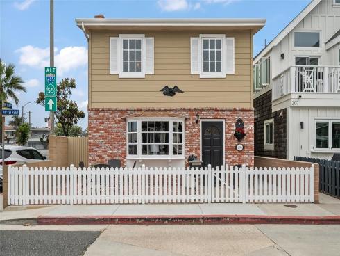 205  40th   Street, Newport Beach, CA