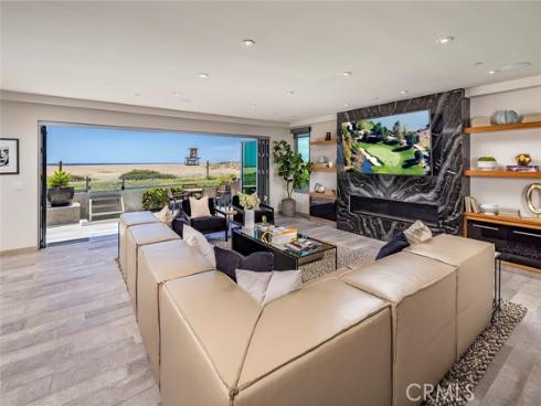 2152 E Oceanfront  , Newport Beach, CA