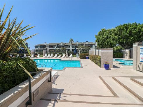 240  Nice  303  Lane, Newport Beach, CA