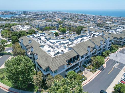 240  Nice  303  Lane, Newport Beach, CA