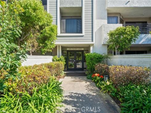 280  Cagney Lane 219  , Newport Beach, CA