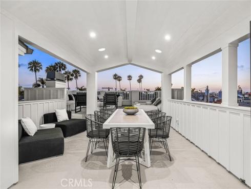 208  Collins  , Newport Beach, CA