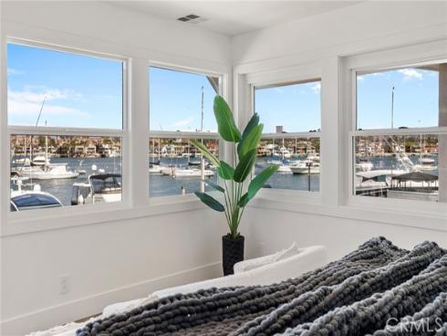 207 E Edgewater   Avenue, Newport Beach, CA