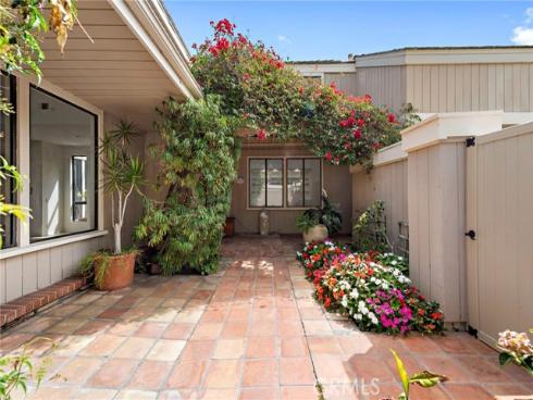 15  Cherbourg  , Newport Beach, CA