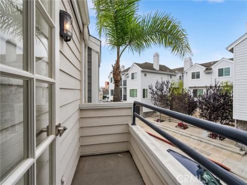 406 E Bay  10  Avenue, Newport Beach, CA