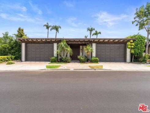 1542  Galaxy   Drive, Newport Beach, CA