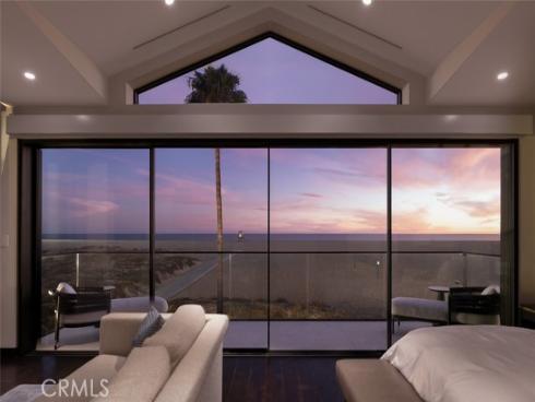 218 E Oceanfront  , Newport Beach, CA