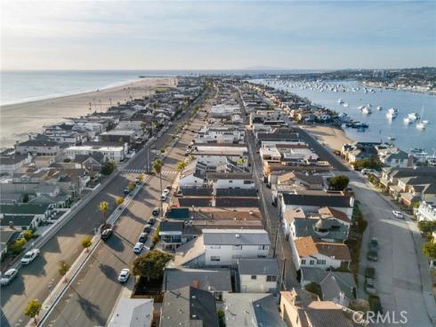 806 W Balboa   Boulevard, Newport Beach, CA