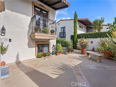 2621  Vista Ornada  , Newport Beach, CA