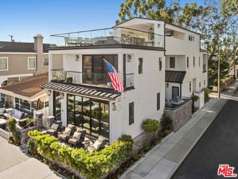 121  Emerald  3  Avenue, Newport Beach, CA