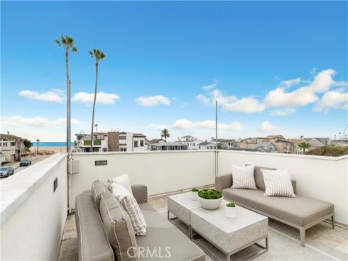 203  8th St  , Newport Beach, CA