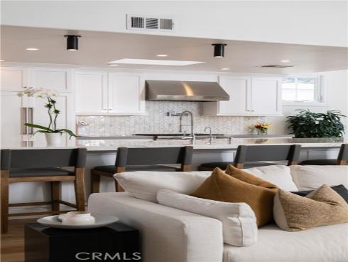 56 Balboa Coves , Newport Beach, CA