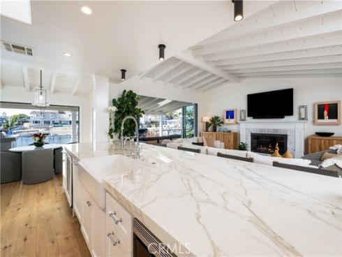 56 Balboa Coves , Newport Beach, CA