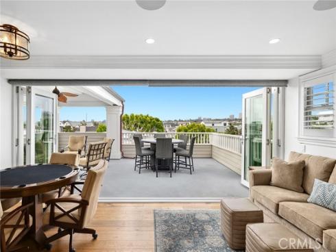 1752  Plaza Del Norte  , Newport Beach, CA