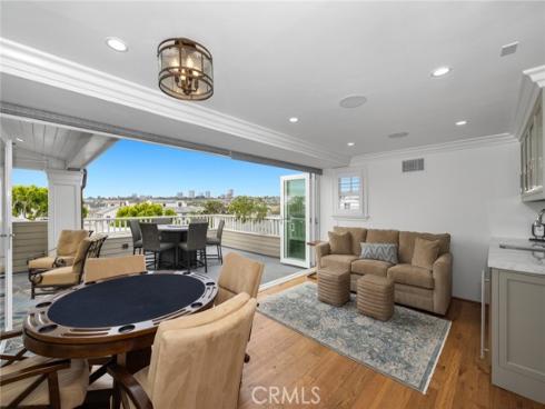 1752  Plaza Del Norte  , Newport Beach, CA