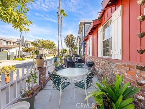 1743  Miramar   Drive, Newport Beach, CA