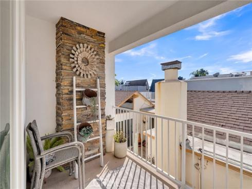 331  Walnut   Street, Newport Beach, CA