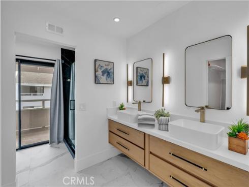 2 Encore 248 Court, Newport Beach, CA