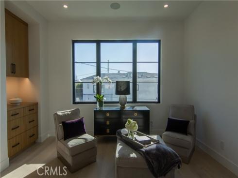 600 Powell Place , Newport Beach, CA