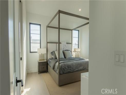 600  Powell Place  , Newport Beach, CA