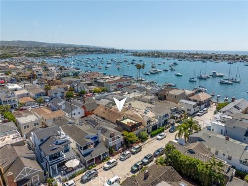 114 Onyx Avenue, Newport Beach, CA