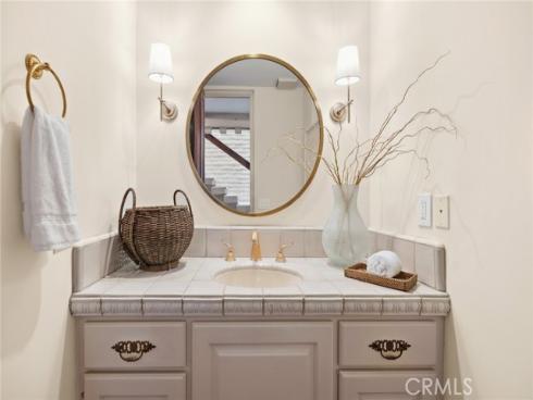 47  Linda Isle  , Newport Beach, CA