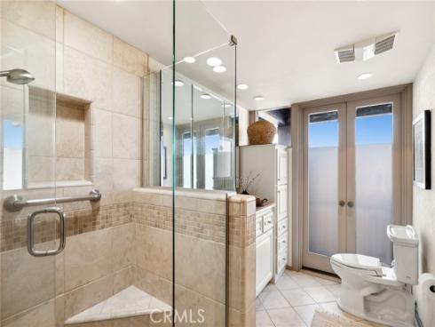 47  Linda Isle  , Newport Beach, CA