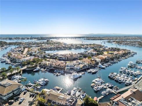 47  Linda Isle  , Newport Beach, CA