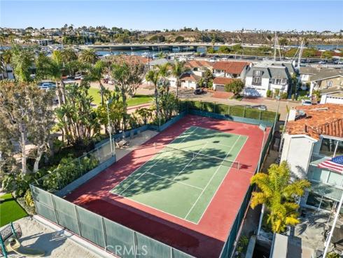47  Linda Isle  , Newport Beach, CA