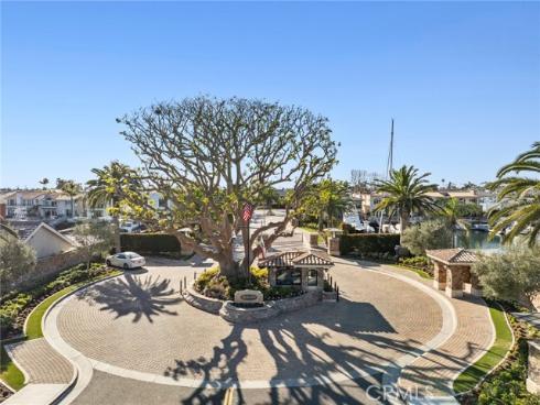47  Linda Isle  , Newport Beach, CA