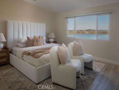 2175 Vista Entrada , Newport Beach, CA