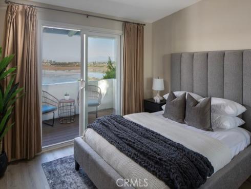 2175 Vista Entrada , Newport Beach, CA