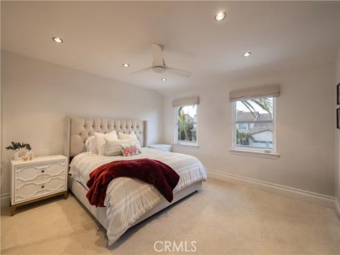 38  Palazzo  , Newport Beach, CA