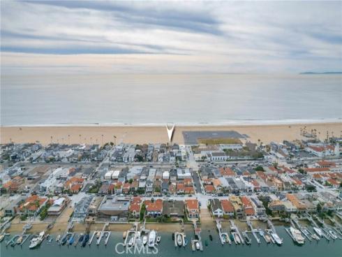 1232 W Oceanfront  , Newport Beach, CA