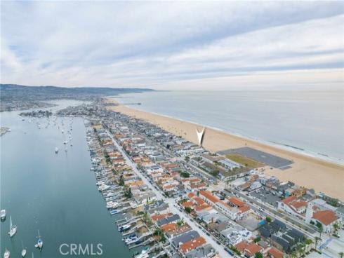 1232 W Oceanfront  , Newport Beach, CA