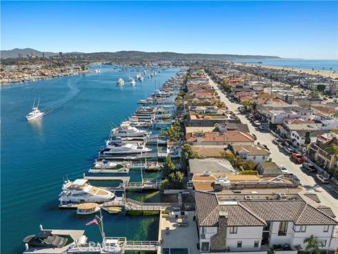 1344 W Bay Avenue, Newport Beach, CA